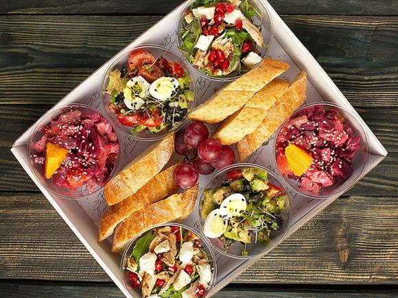 Заказать Салат-бар на 3-6 персон в Санкт-Петербурге